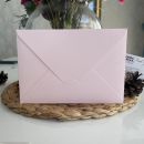 14 x 20 cm, Luxuskarton, dreieckiger Klappenumschlag, Modellumschlag – rosafarbener Umschlag