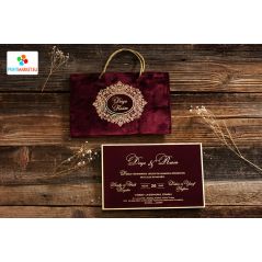 Invitation de mariage de couleur bordeaux avec sac en velours, surface en velours en carton épais