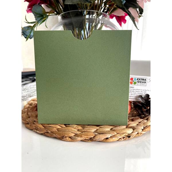 16x16 Cm - Square Format - Open Mouth - Light Green Envelope