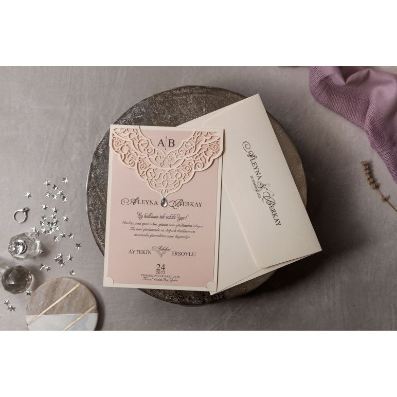 Lasergeschnittene Luxus-Hochzeitseinladung mit Stein-Accessoire – Wd-8377