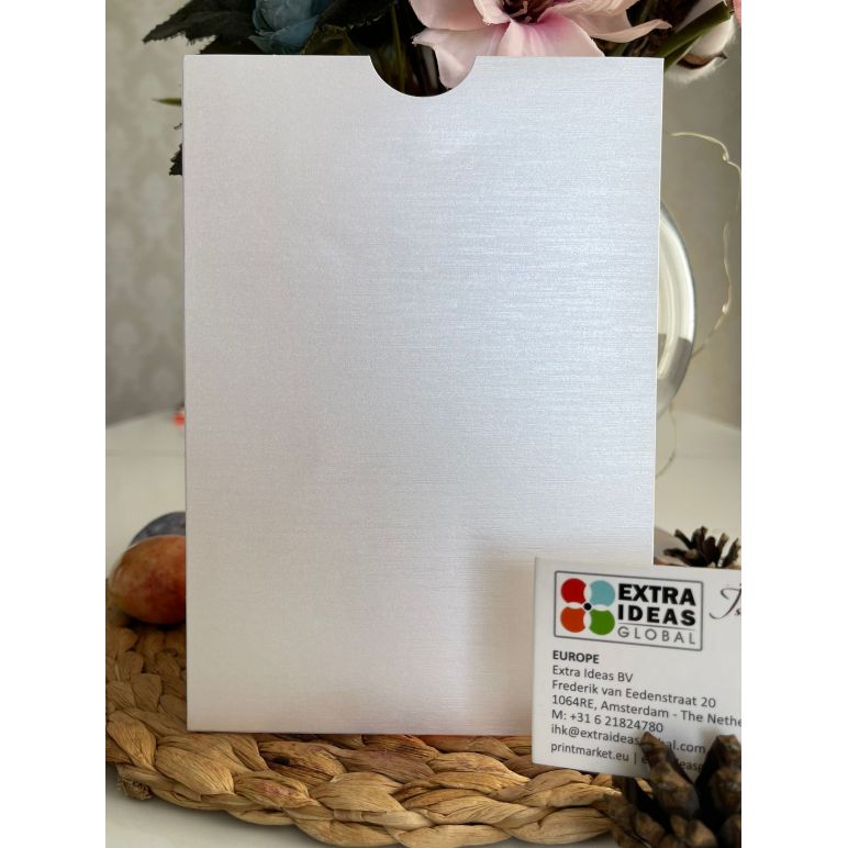 14 x 20 cm, luxuriöser Karton, Modellumschlag mit offenem Mund - Leuchtendes Weiß